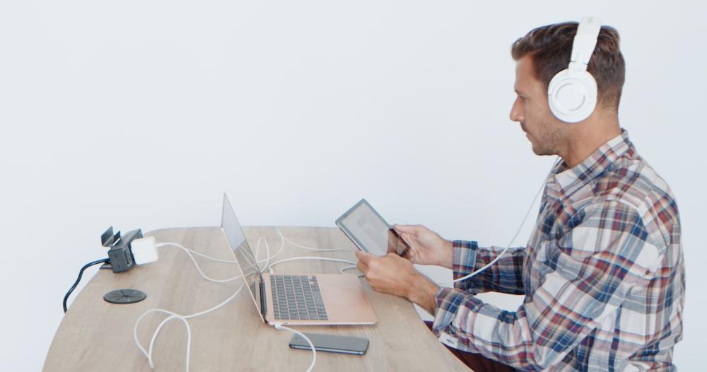 MojoDesk Clamp-On Power Bar (Free Gift) MojoDesk Cable Management