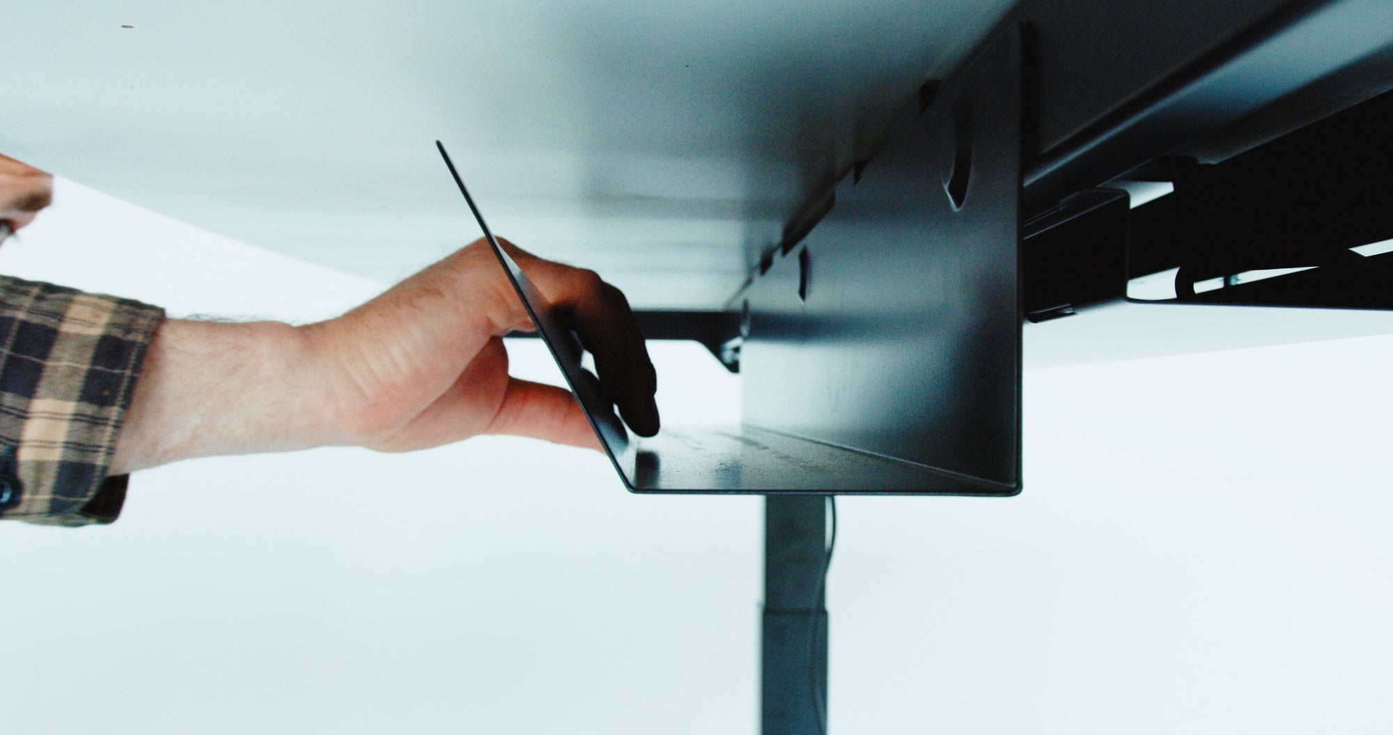 MagicSnap Magnetic Steel Cable Tray MojoDesk Cable Management